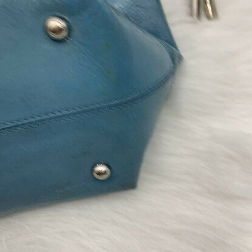 Tod's Vertical Restyled D-Bag Patent Leather Purse - Picture 5 of 16